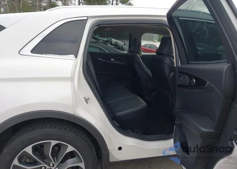 2021 Lincoln Nautilus Reserve z USA, uszkodzony, nr VIN 2LMPJ8K90MBL16170